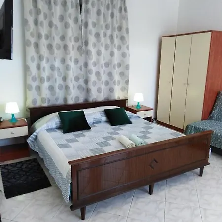 Apartments With A Parking Space Pula - 6985 Apartman