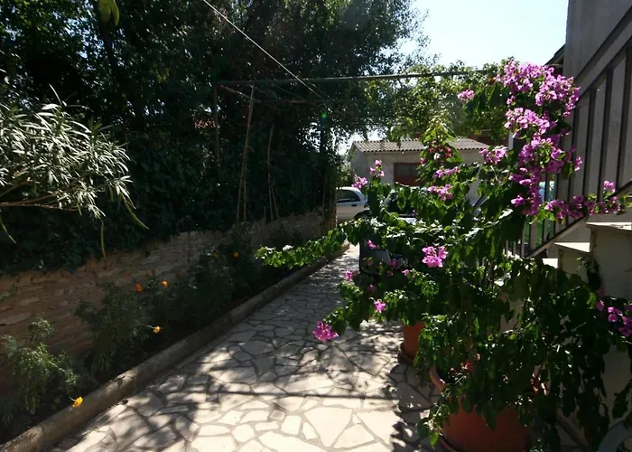 Lejlighed With A Parking Space - 6985