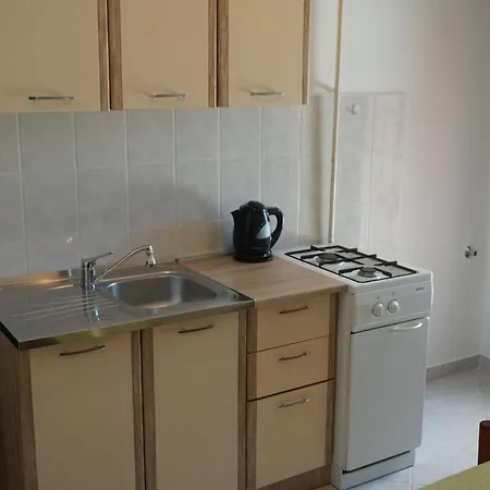 With A Parking Space - 6985 * Pula