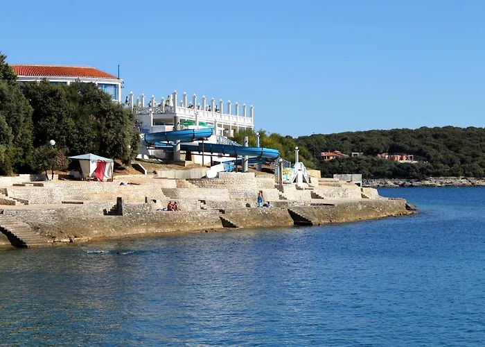 With A Parking Space - 6985 Апартаменты Пула